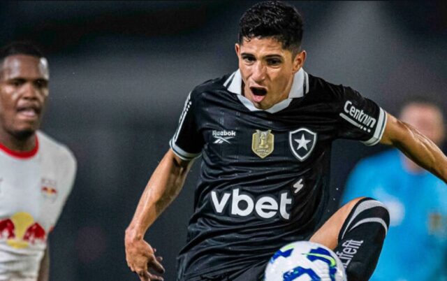 Savarino clasificó al Botafogo para cuartos de final de la Copa Brasil
