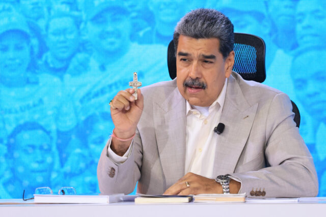 El gobierno de Maduro reclama a Guyana por inicio de operaciones petroleras en aguas por delimitar