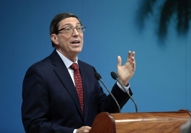 Cuba continuará con las misiones médicas pese a las nuevas sanciones de EE UU