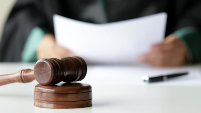 Fiscalía federal busca pena de muerte para mujer que asesinó a agente fronterizo en Vermont