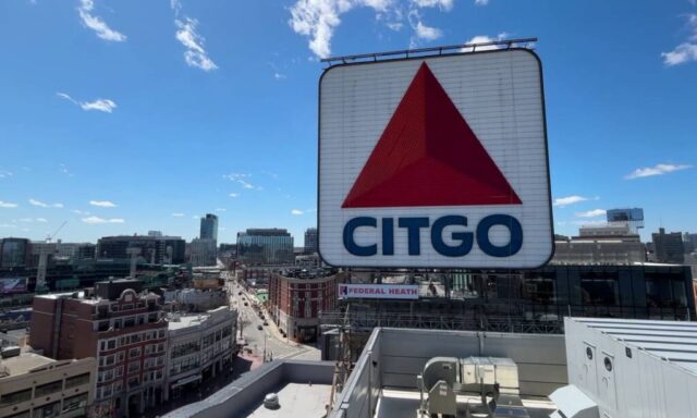 Tribunal federal de EE UU aplaza audiencia final para definir comprador de Citgo