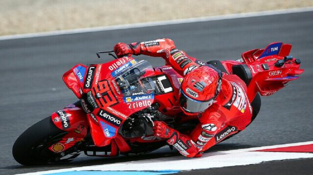 Marc Márquez domina la primera tanda libre en Austria