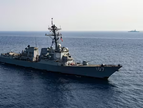 Operación antidrogas o intervención militar: las dudas que deja despliegue militar de Estados Unidos frente a las costas de Venezuela