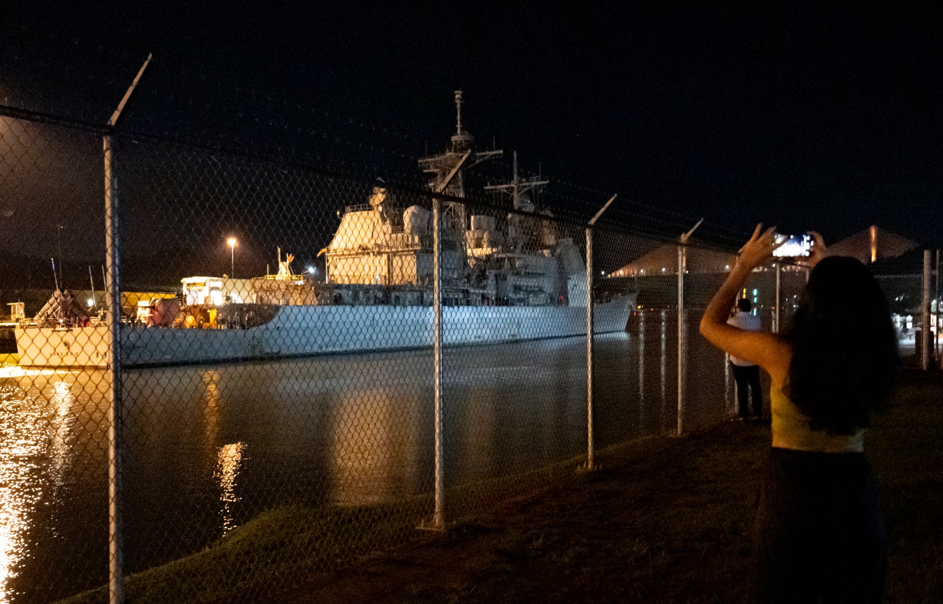 Buque lanzamisiles de Estados Unidos en el Canal de Panamá. AFP