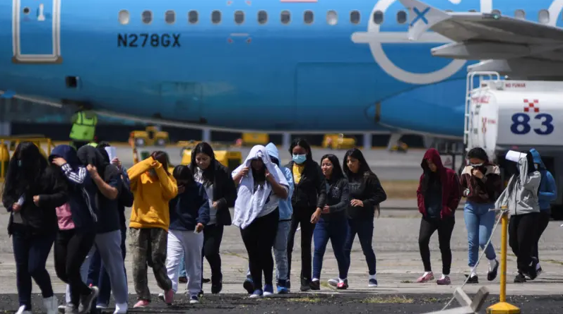 Jueza bloquea intento del gobierno de Trump de deportar a niños guatemaltecos