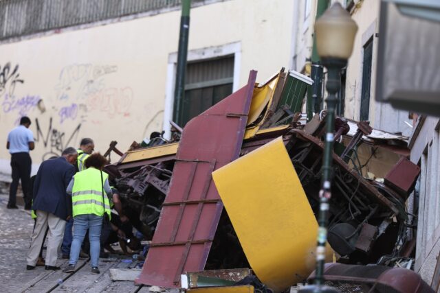 Elevador da Glória: aumenta a 17 el número de muertos por el descarrilamiento del histórico funicular de Lisboa