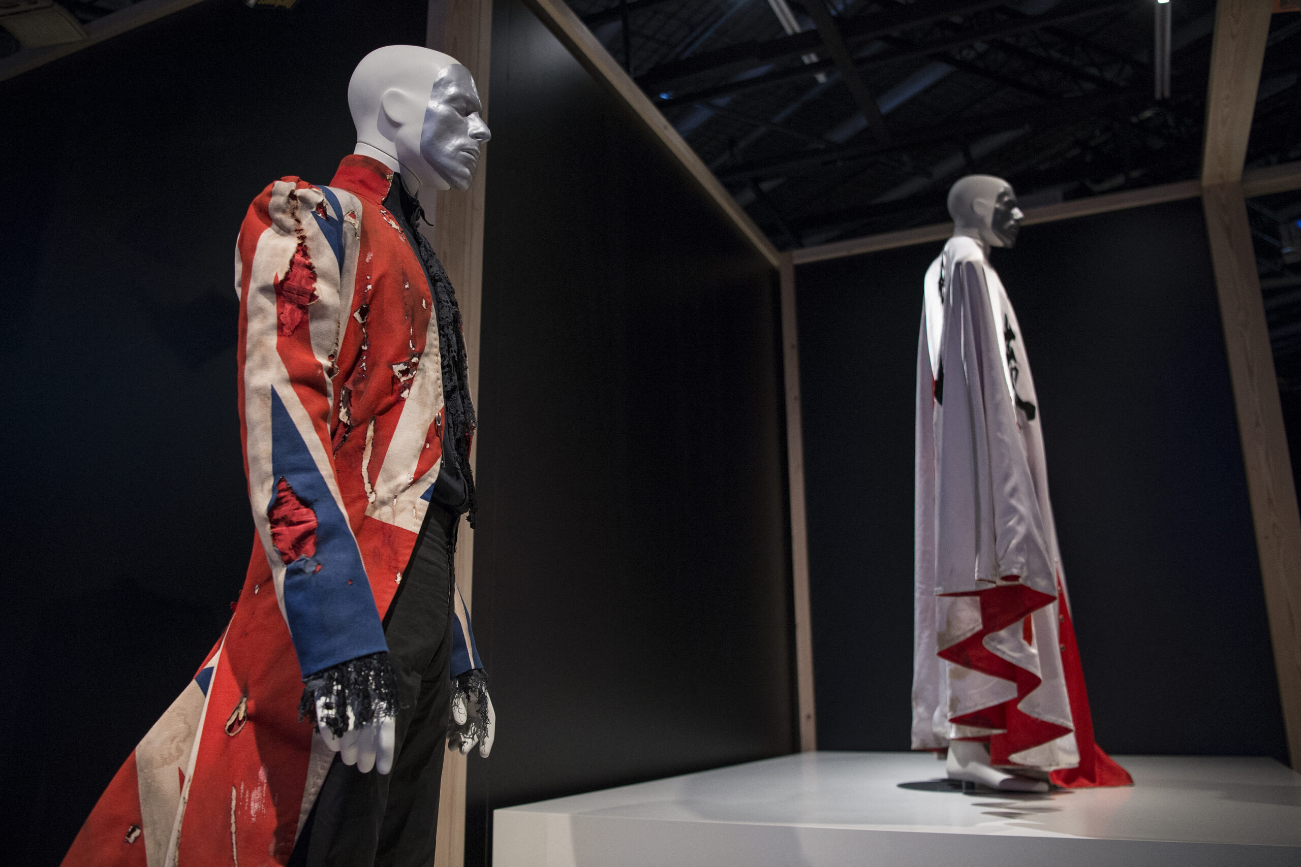 Una exposición recorre la vida y obra de David Bowie