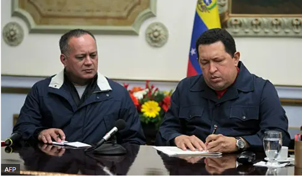 Quesada, el periodista títere de Zapatero, fabula sobre el chavismo