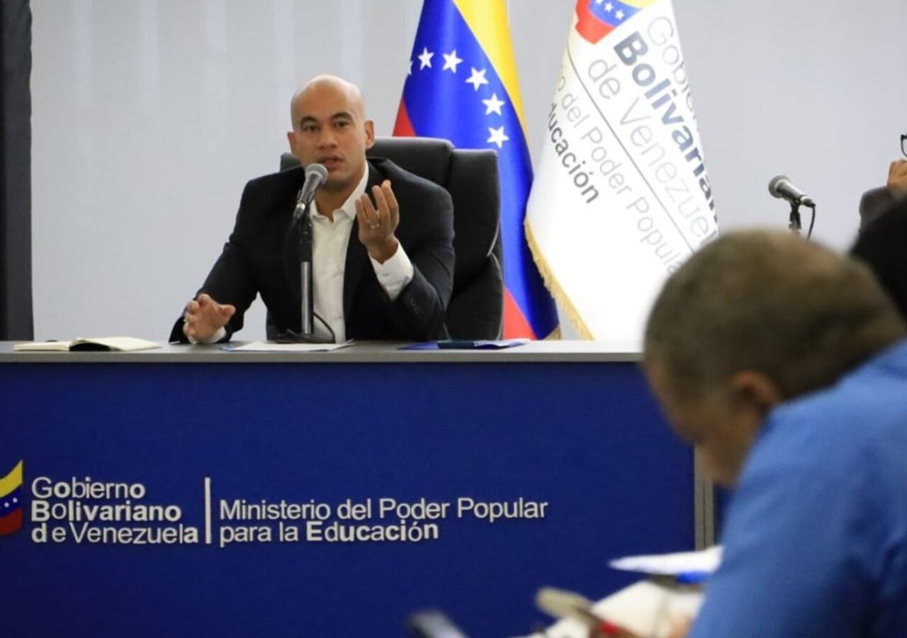 Héctor Rodríguez says that schoolwork generates violence and considers eliminating it