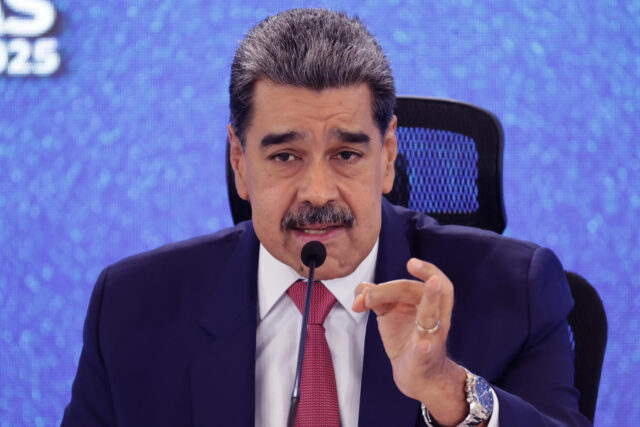 Maduro ante despliegue militar de EE UU en el Caribe: "Se están inventando una nueva guerra" Maduro ante despliegue militar de EE UU en el Caribe: "Se están inventando una nueva guerra"