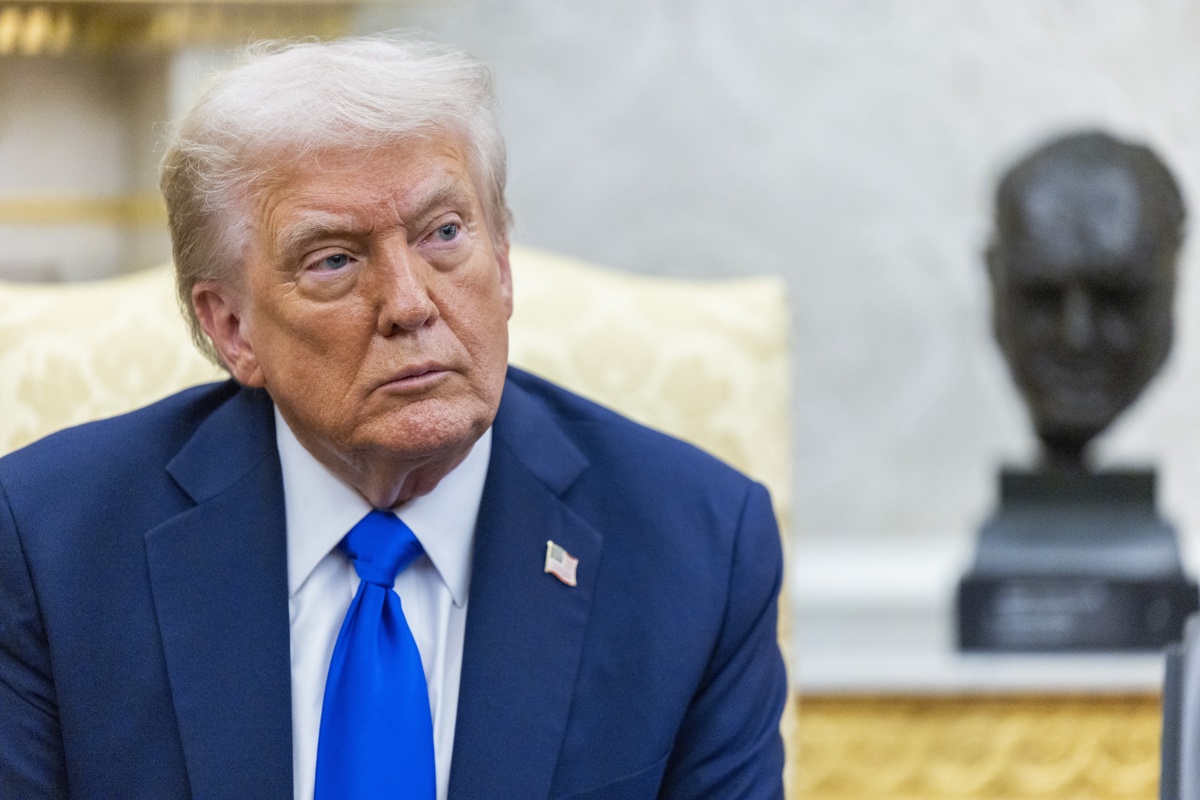 Trump se queja de su foto en la portada de la revista Time: "Me han borrado el pelo'"