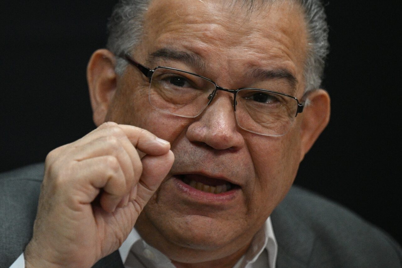 Enrique Márquez received a visit in prison after nine months incommunicado and isolated Enrique Márquez received a visit in prison after nine months incommunicado and isolated