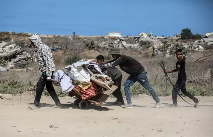 Israel mata a tres gazatíes por cruzar la "zona amarilla" de seguridad