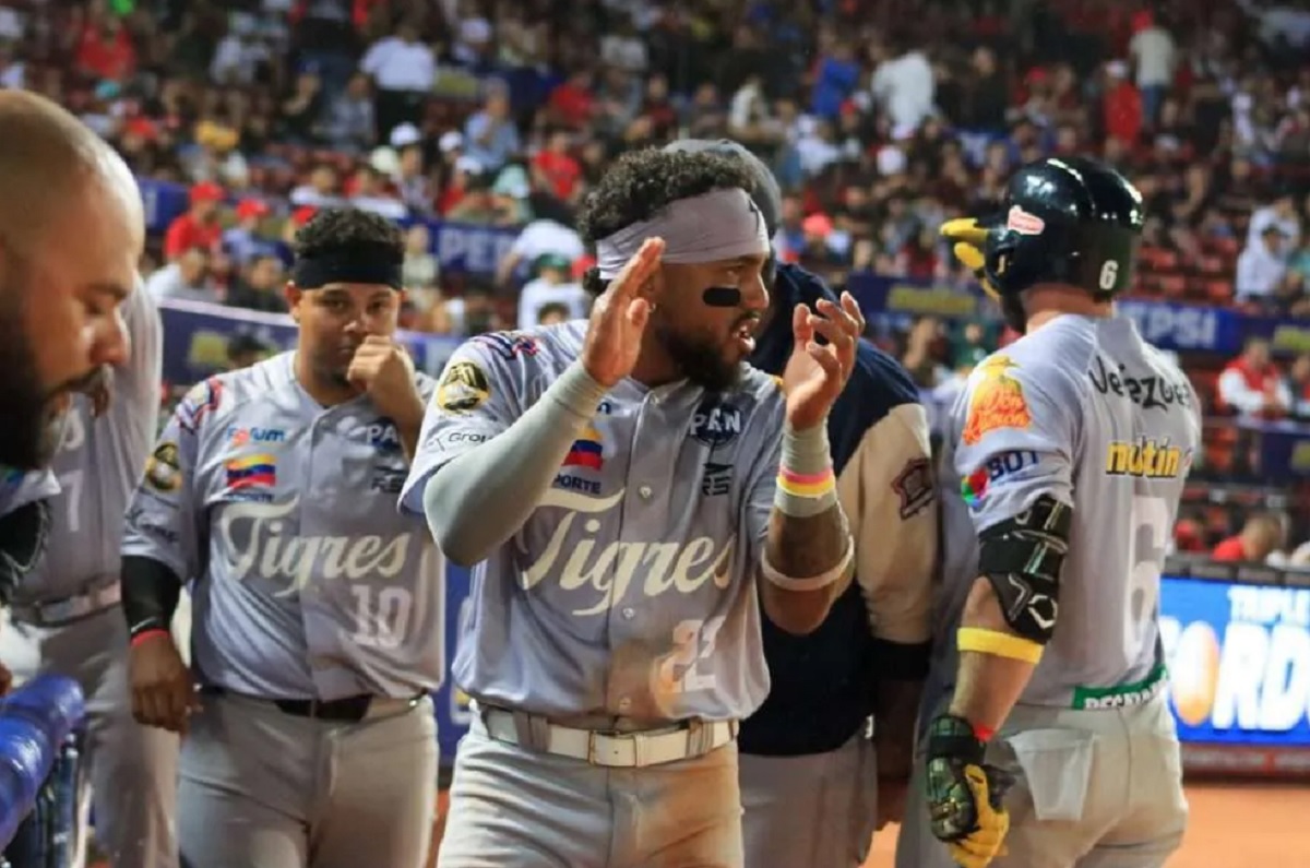 Tigres de Aragua golpea primero y derrota a Cardenales