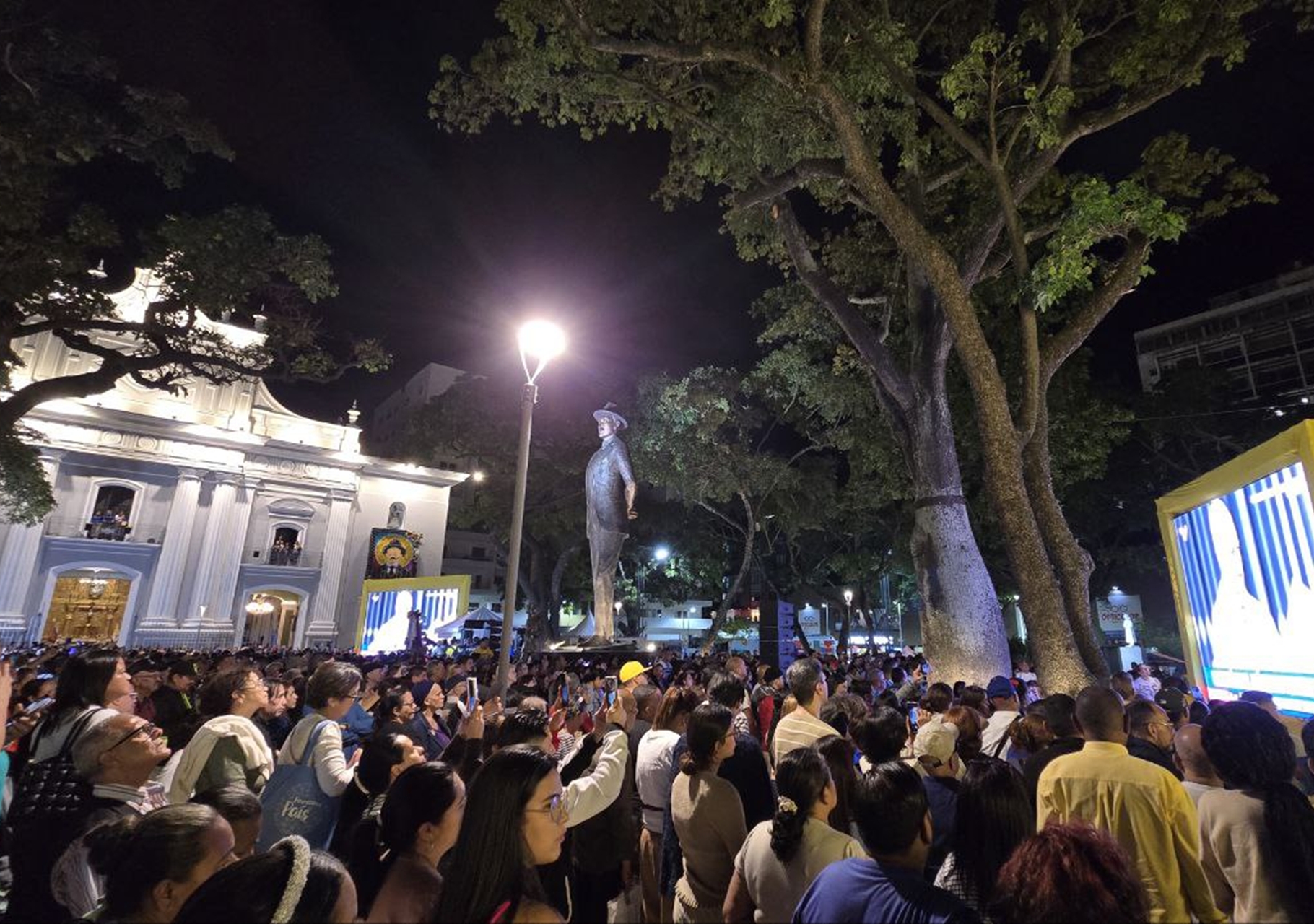 "We must follow the example of José Gregorio Hernández and Carmen Rendiles to build the country we want" "We must follow the example of José Gregorio Hernández and Carmen Rendiles to build the country we want"