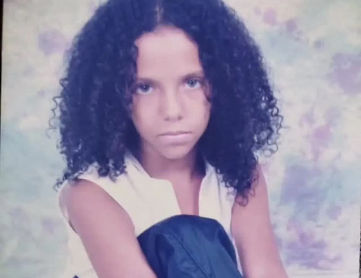 Usa IA para buscar a su hija desaparecida en la tragedia de Vargas