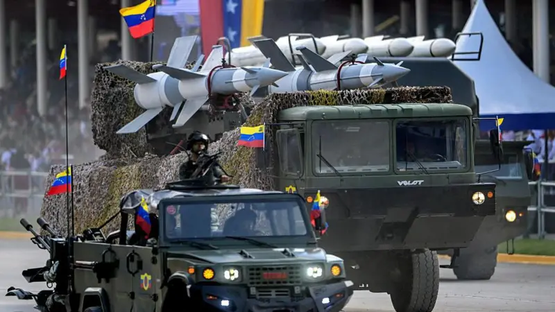 What is Venezuela's military capacity and how can it respond to a possible US attack?