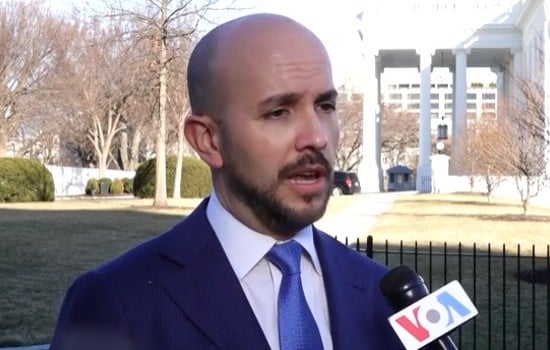 HRF cuestiona a CNN por posible conflicto de intereses entre Juan González y acreedores de deuda venezolana