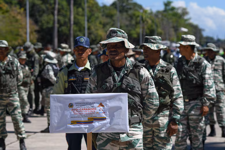 Maduro presents “street by street” defense plan and orders military deployment in front of the Caribbean as tension with the United States grows