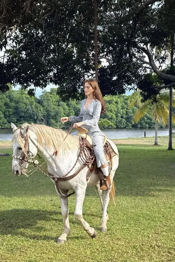 Víctima de bullying y de familia con tradición en la política y los concursos de belleza: quién es Fátima Bosch, la mexicana que ganó el polémico certamen de Miss Universo