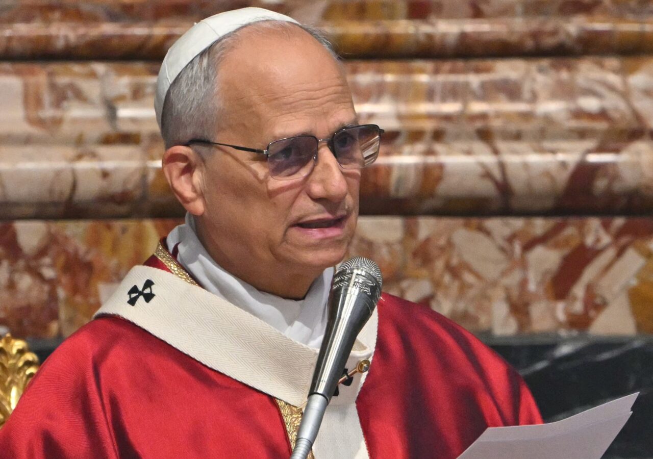 El Papa aboga por favorecer la contribución de las mujeres en la vida social