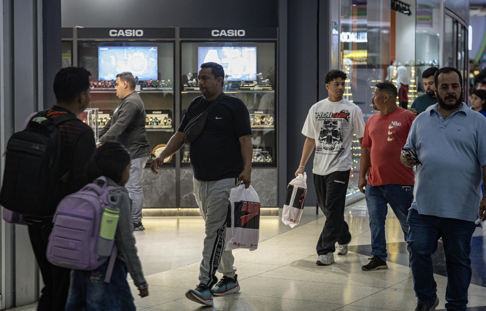 Black Friday in Venezuela: citizens took advantage of sales this November 28. Photo: EFE