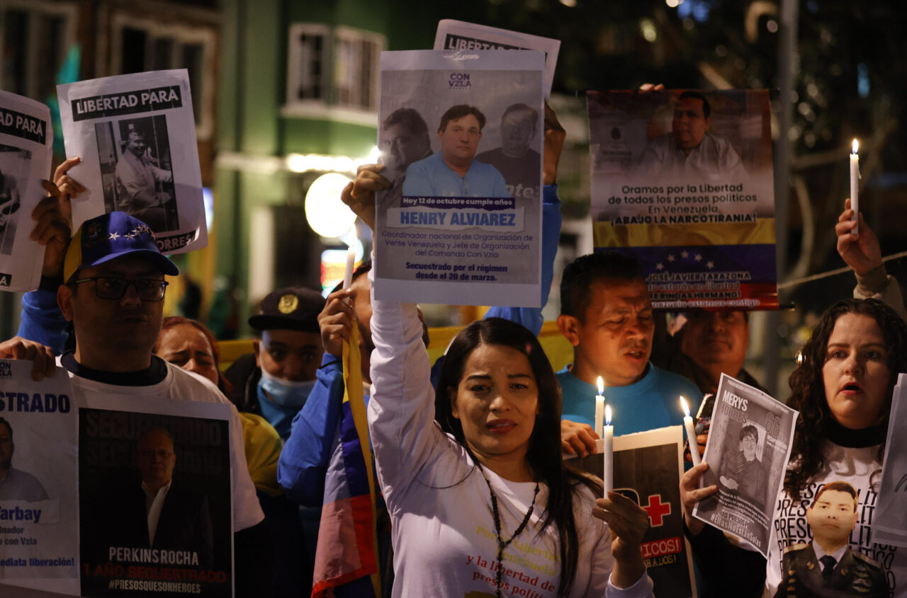 Venezolanos marchan en Bogotá por la liberación de presos políticos en Venezuela