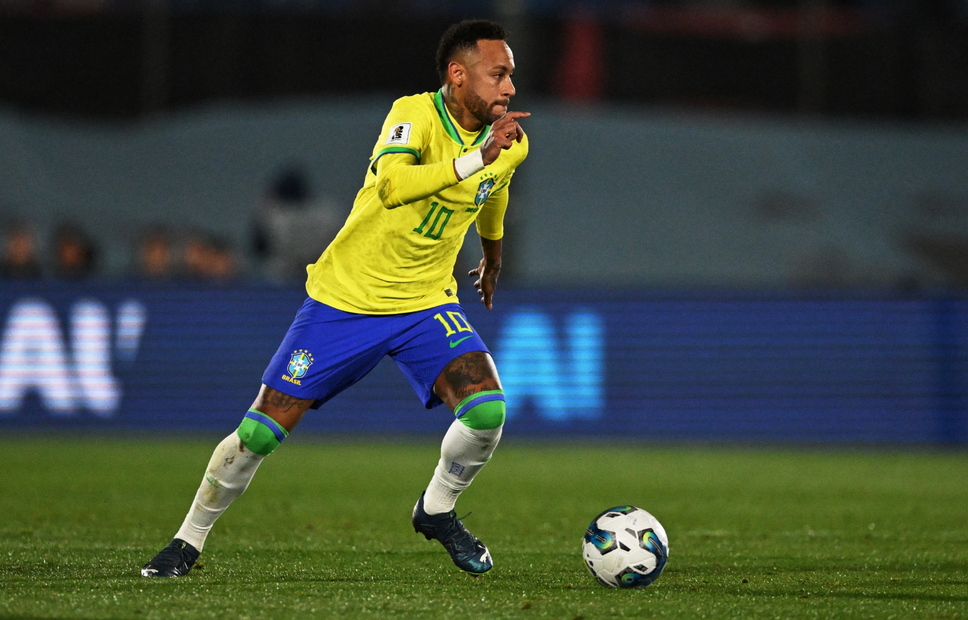 Neymar no descarta retirarse a fin de año
