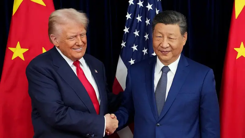 Why China and Russia seem to have abandoned Nicolás Maduro in the midst of an escalation with the US.