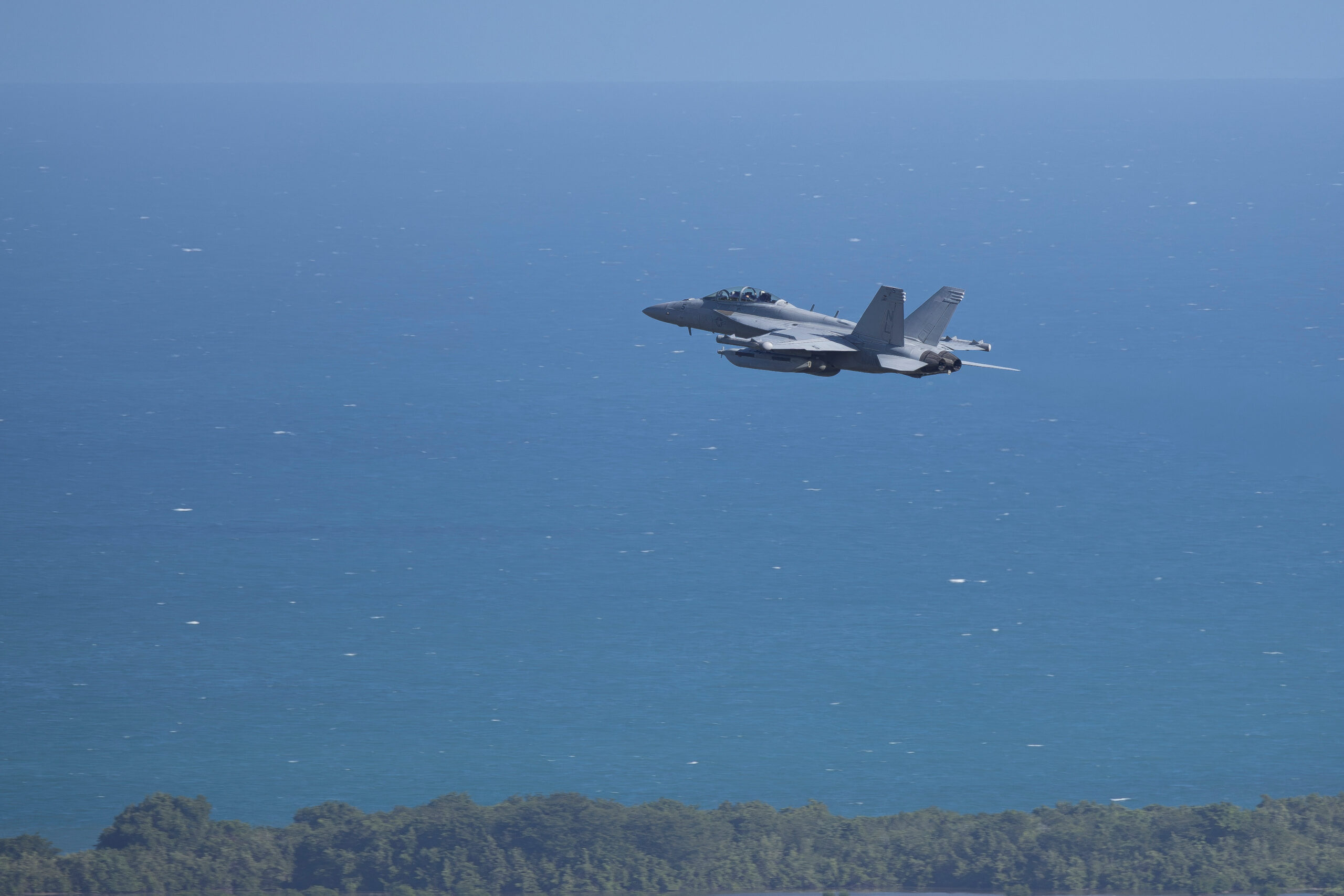 Reportan sobrevuelo de FA-18 de Estados Unidos sobre territorio venezolano