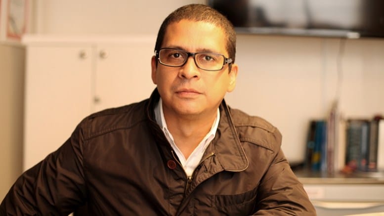 Detienen nuevamente al politólogo venezolano Nicmer Evans en Caracas