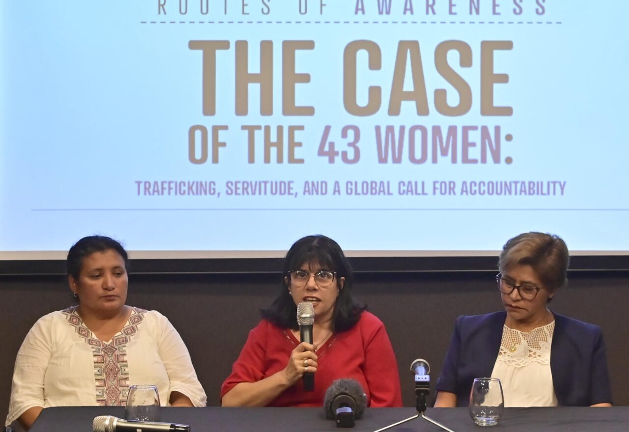 Víctimas de Opus Dei hablan en cumbre de Argentina: "Me di cuenta de que estaba presa"