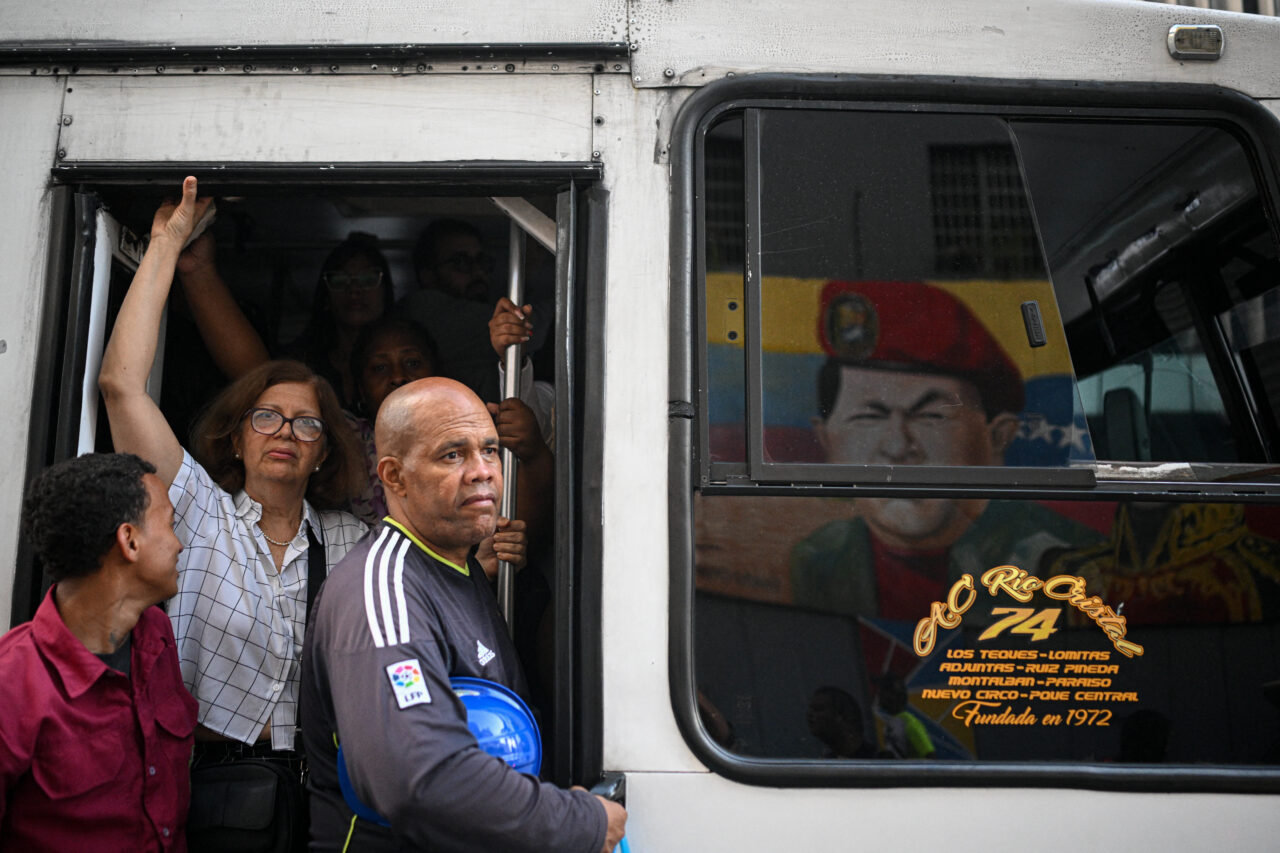 Transportistas en Caracas subieron el pasaje a 60 bolívares sin publicación oficial en Gaceta