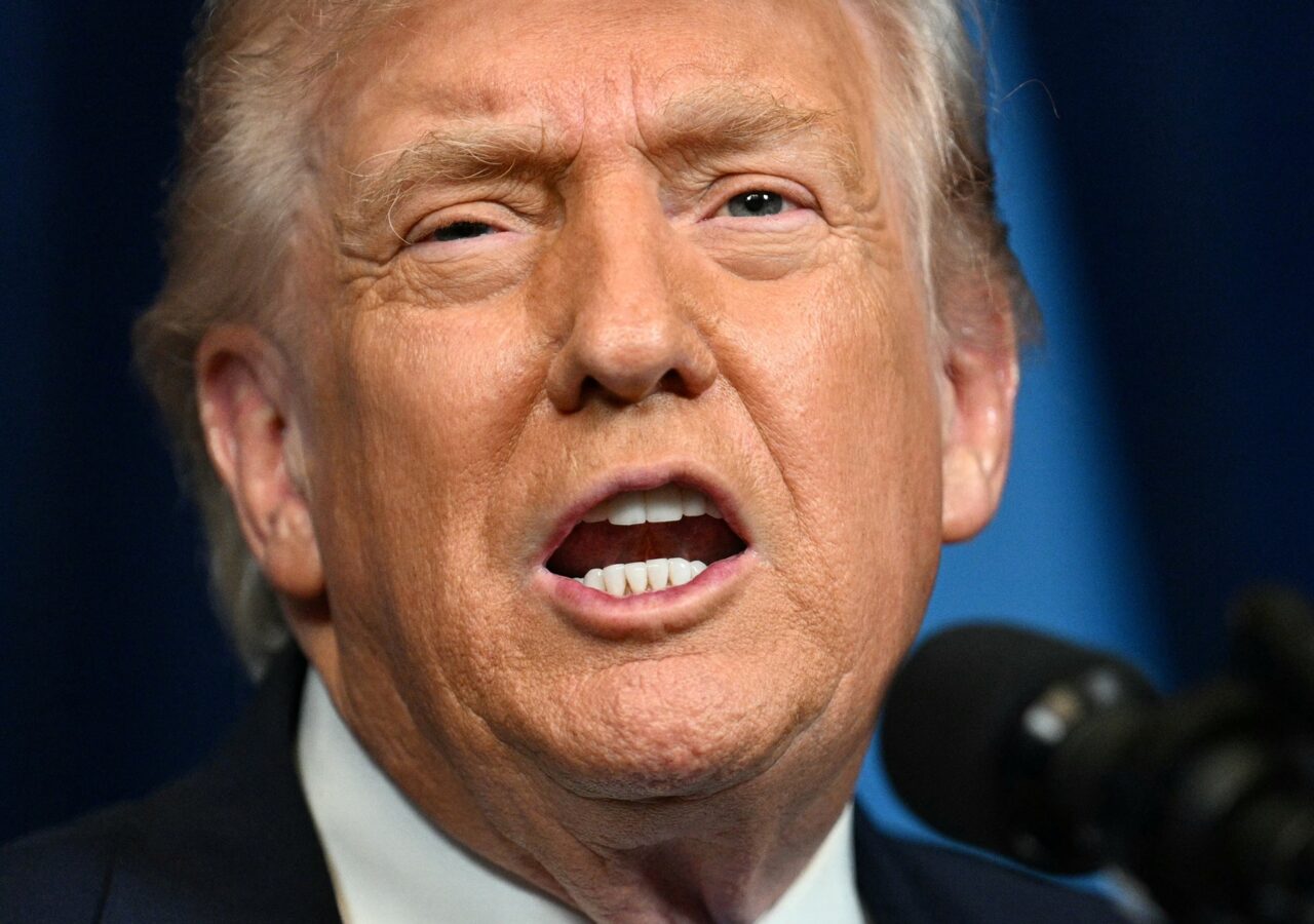 Trump confirmed that the US destroyed a large facility as part of its campaign against drugs in the Caribbean Trump says that ground attacks have already begun in Venezuela: the US destroyed a “large facility” for drug trafficking