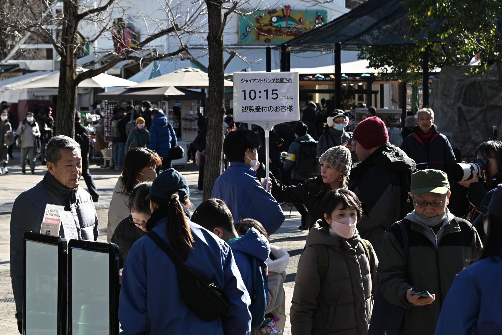 Tokyo Street Cash Heist: $2.7 Million Stolen