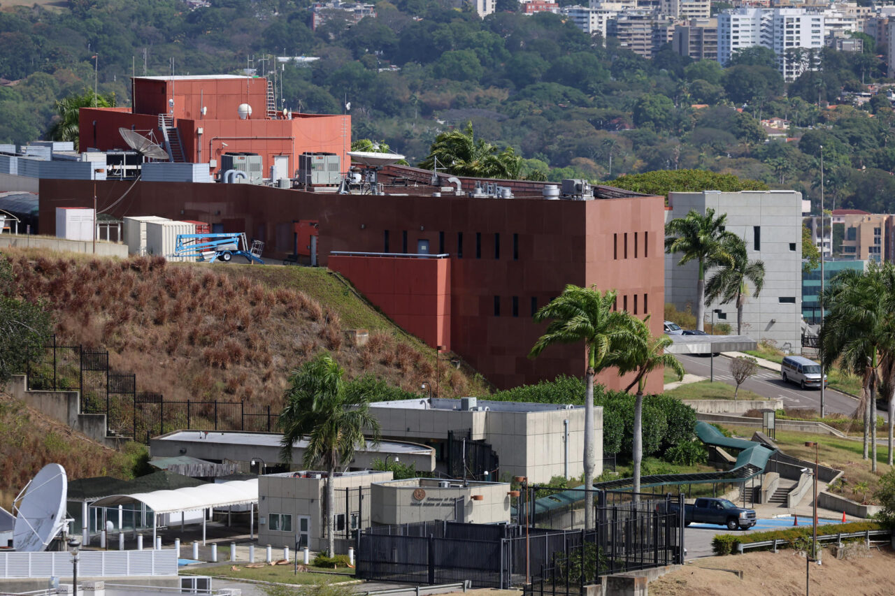 Laura Dogu llega a Caracas para reabrir misión diplomática de EEUU después de siete años