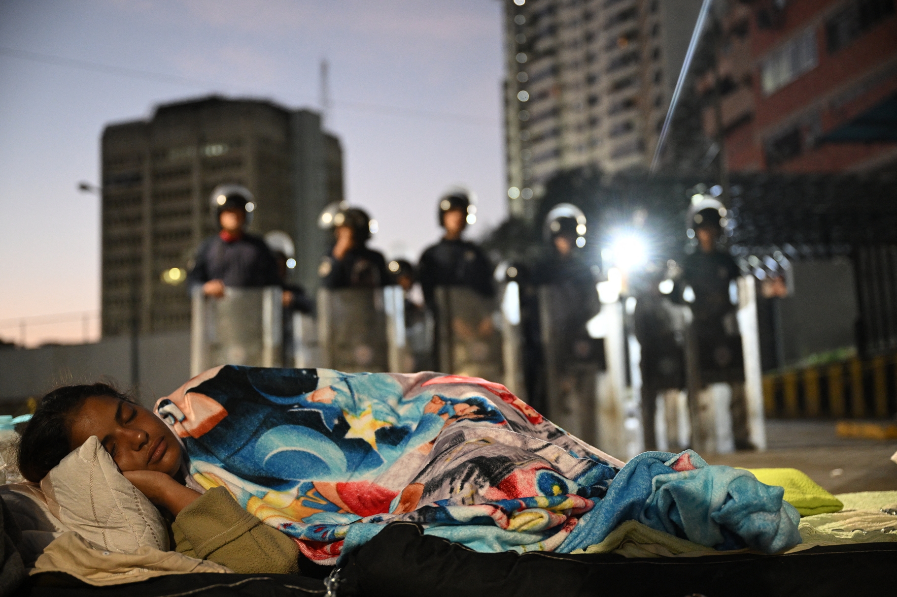 REPRESIÓN FAMILIAR: DETENCIÓN DE PARIENTES DE MILITARES DISIDENTES