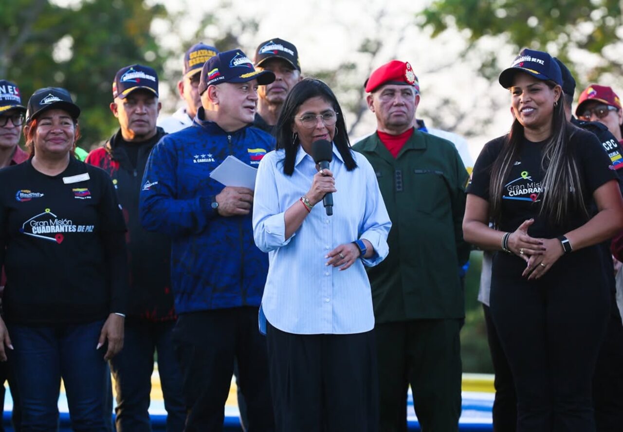 Delcy Rodríguez afirma que garantizará los derechos y beneficios de los trabajadores