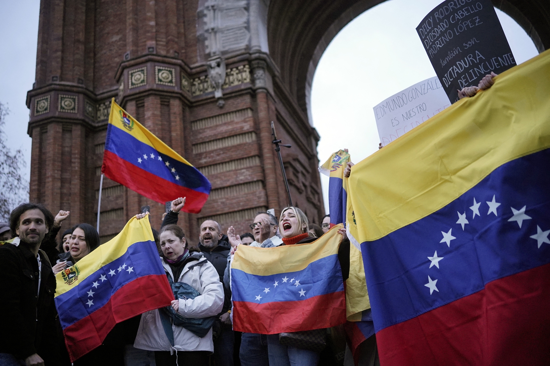 Los bangladesíes desplazan a los venezolanos como mayores solicitantes de asilo en la UE