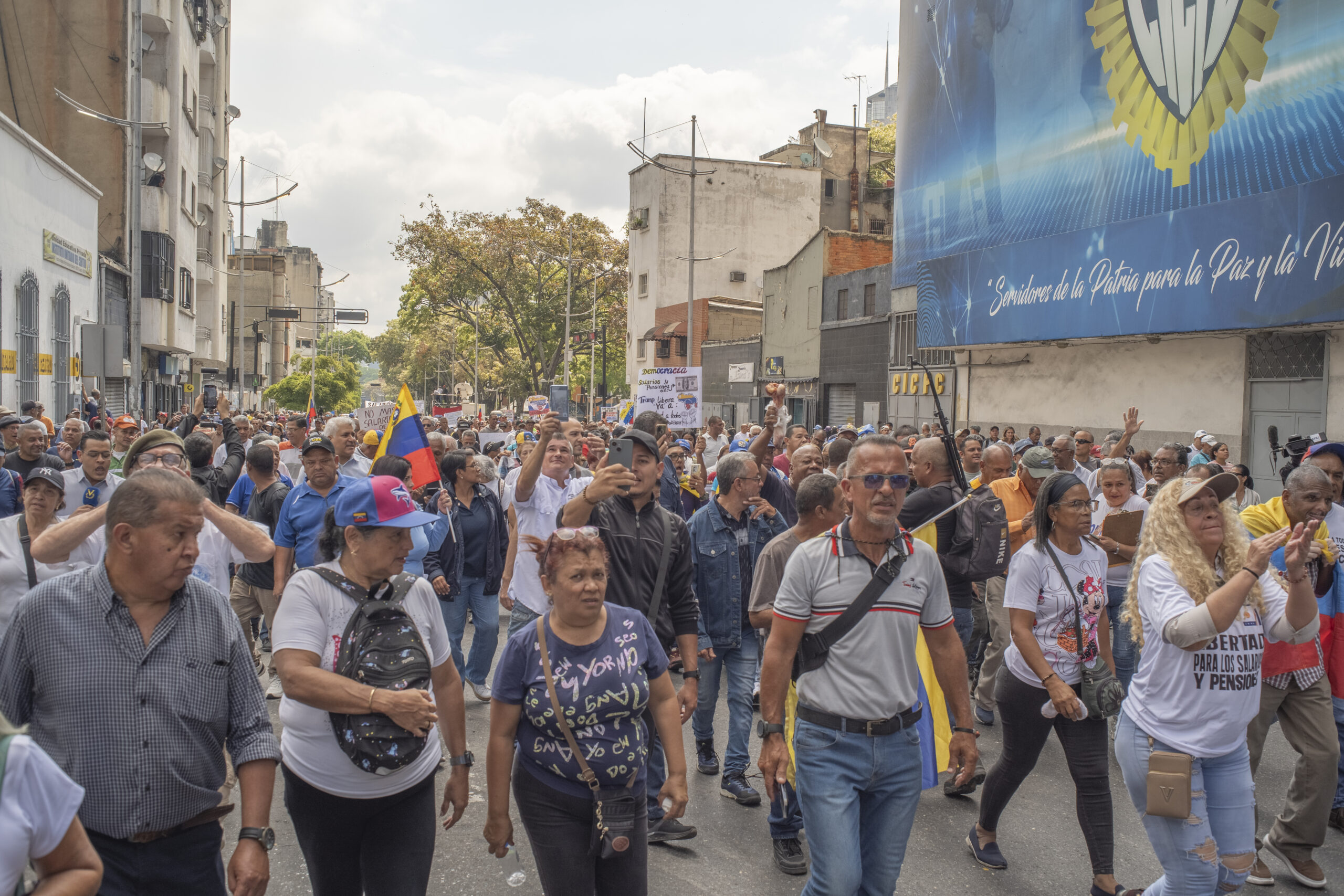 De la Morelos a la esquina caliente: trabajadores llevaron su reclamo por un salario justo hasta la Asamblea Nacional