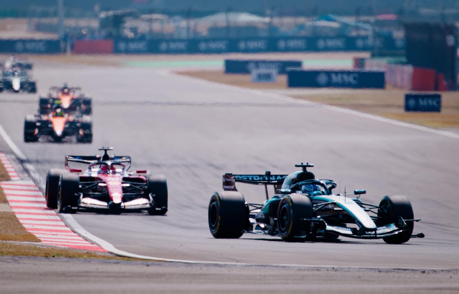 Antonelli saldrá en la pole en el GP de China, seguido por Russell y Hamilton