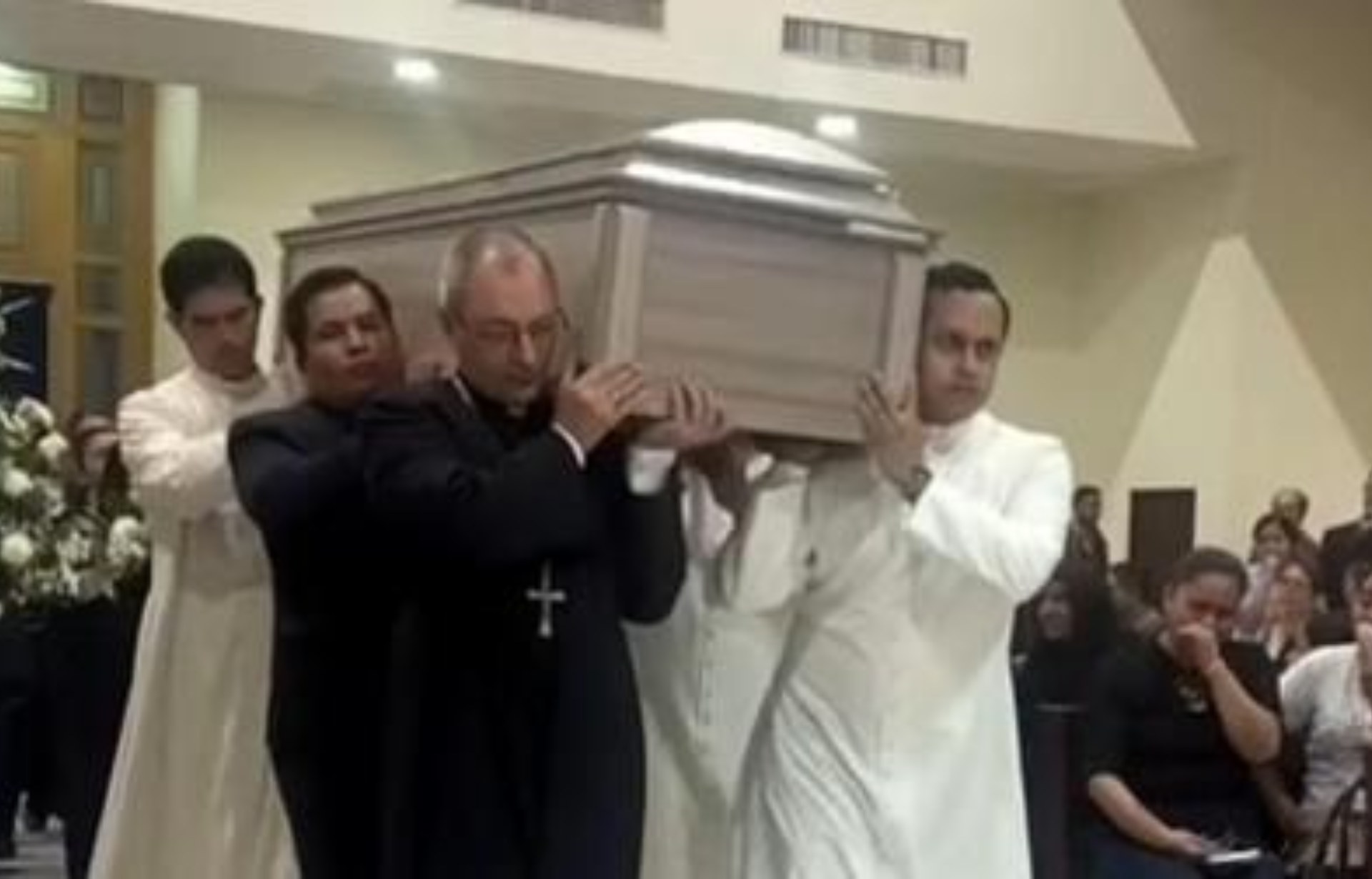 Dos sacerdotes murieron ahogados por salvar a un joven en Ecuador