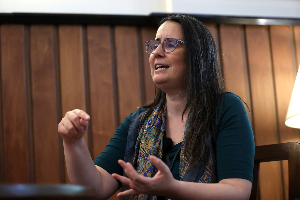 AI alerta de deterioro del tejido social por leyes anti-ONG en 6 países de Latinoamérica