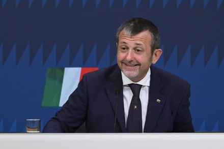 Dimite el subsecretario de Justicia italiano tras polémica por vínculos con la mafia