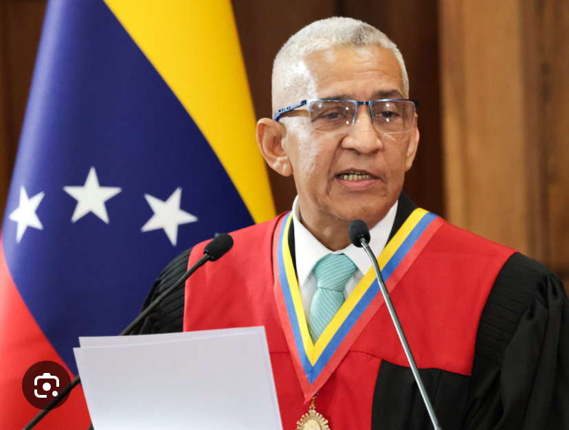 ONG denuncia que designación de Carlos Castillo como ministro de trabajo viola separación de poderes