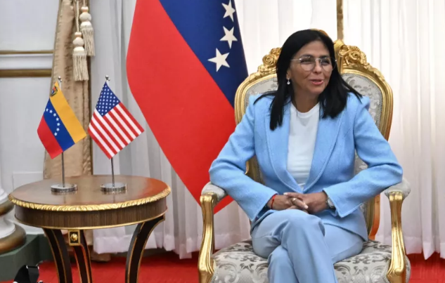 El lado oscuro de la «Trumpsición» de Venezuela o las trampas de la transición de Delcy Rodríguez