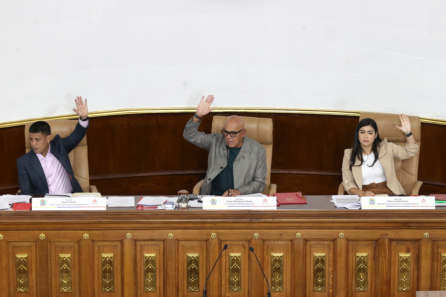 Parlamento venezolano aprueba la ley de minas ante el interés expreso de EE UU en el oro