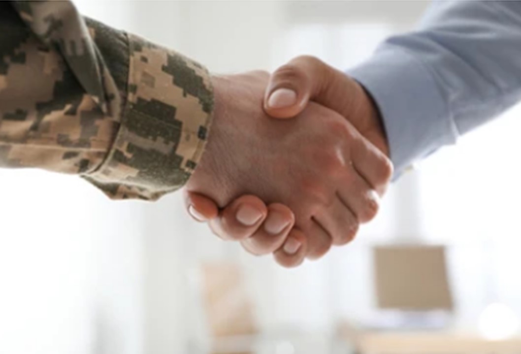 Militares y políticos de primera