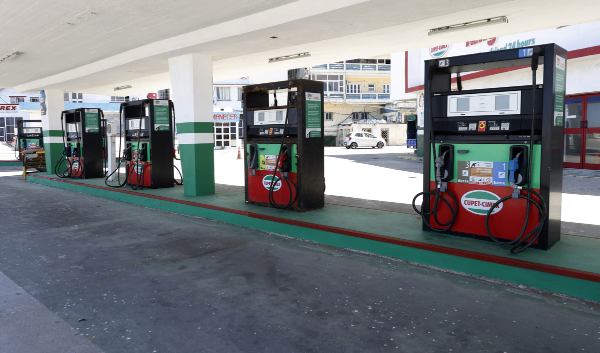 Cuba cumple tres meses sin combustible: El bloqueo petrolero paraliza la economía y el sistema eléctrico