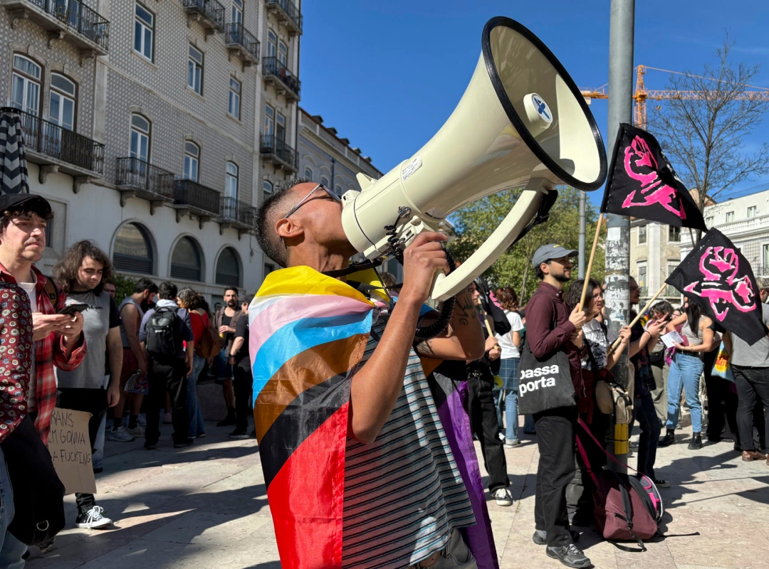 Protestan en Portugal contra reforma para limitar autodeterminación de género